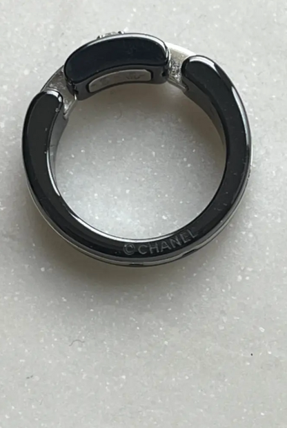 Bague CHANEL 'Ultra' diamants et or blanc, céramique noir, Taille classique 51