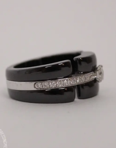 Bague CHANEL 'Ultra' diamants et or blanc, céramique noir, Taille classique 51
