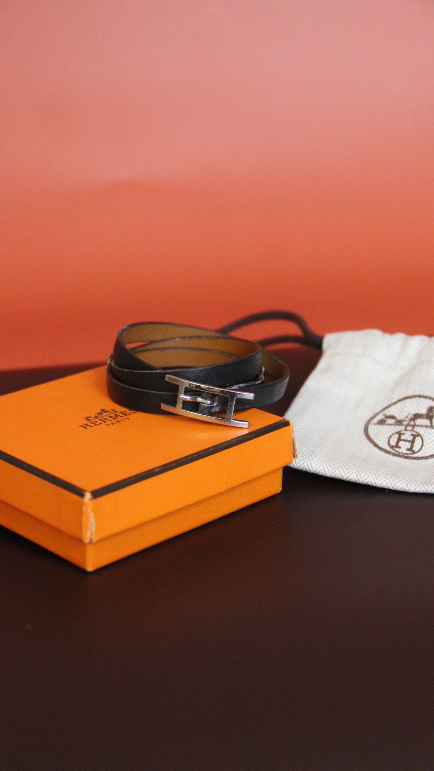 Bracelet Hermès Behapi Double Tour en cuir noir