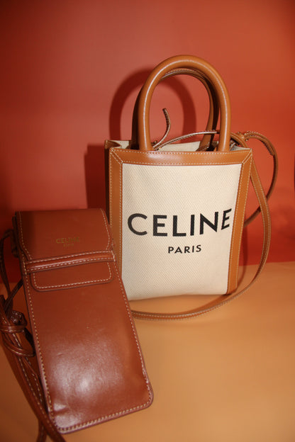 Sac CELINE modèle 'Cabas Vertical' en toile beige