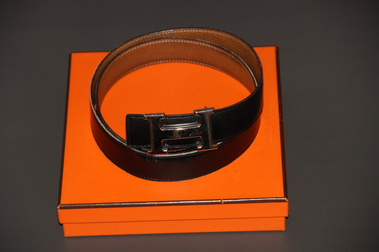 Ceinture Hermes 'Boulcle H' en cuir noir