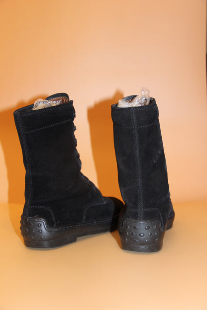 Bottines TOD's modèle Gommino en daim noir pour Femme T.37 1/2 EU