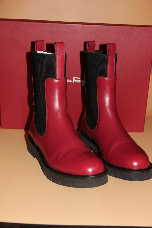 Bottines Ferragamo Chelsea bordeaux neuve pour femme T.40