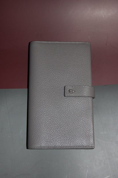Portefeuille long en cuir grainé gris