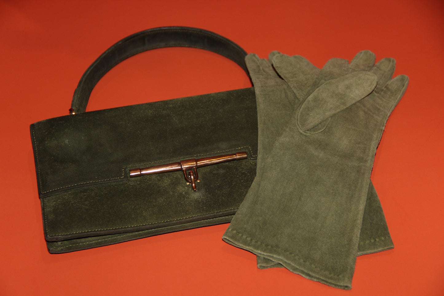 Lot Hermès : sac à main "Palonnier" + gants assortis kaki