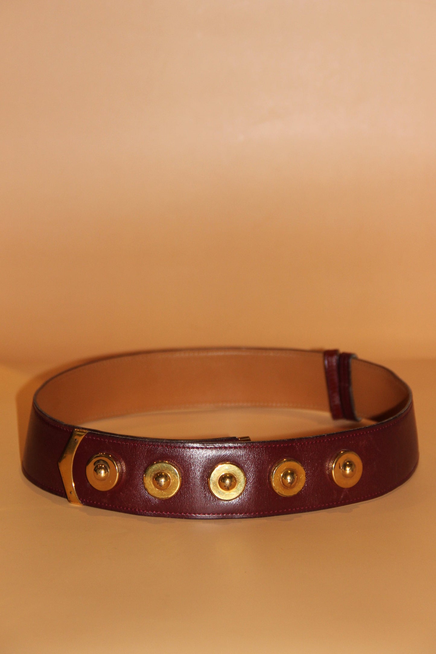 Ceinture Hermès bordeaux avec médaillons