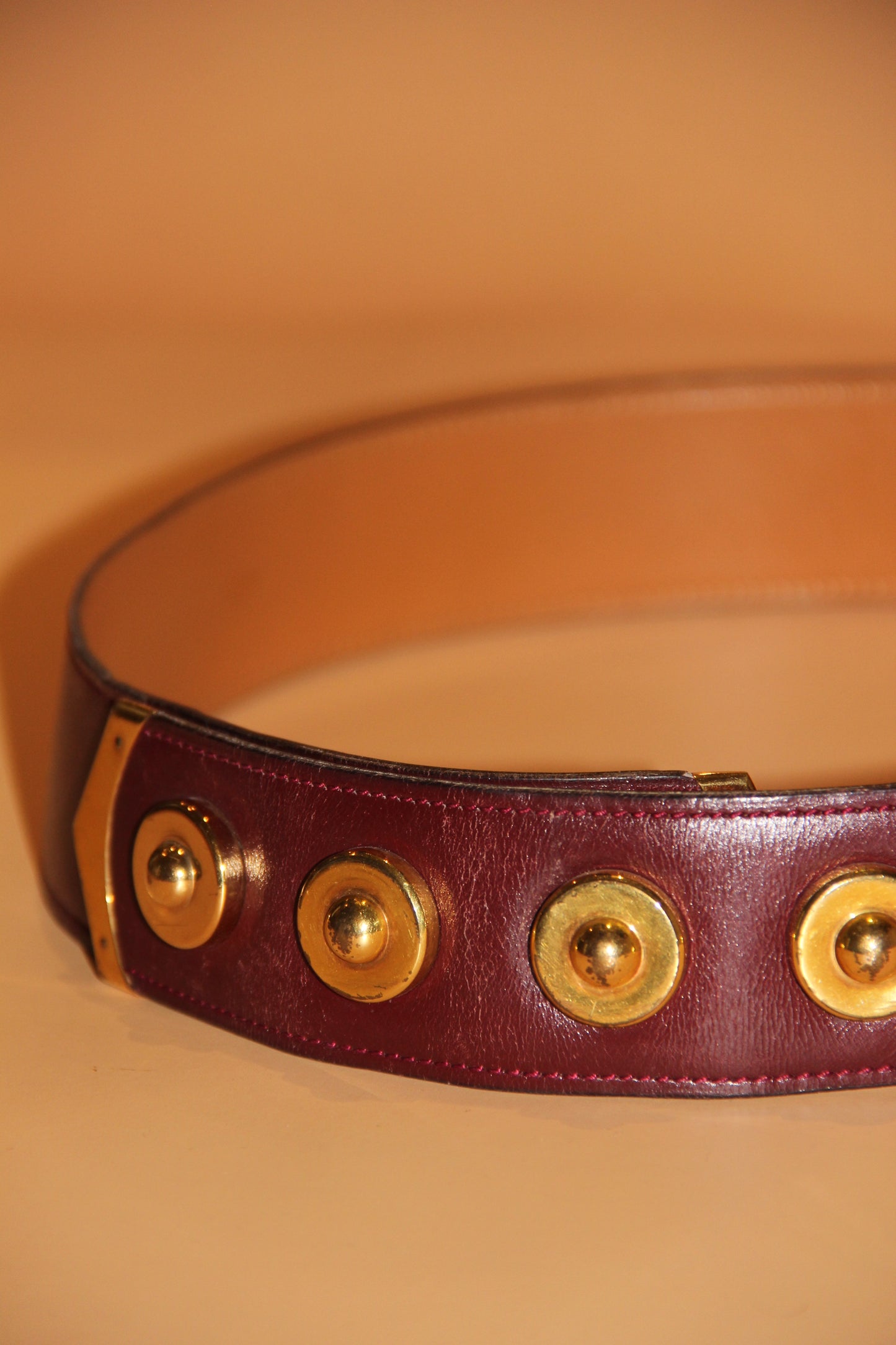 Ceinture Hermès bordeaux avec médaillons