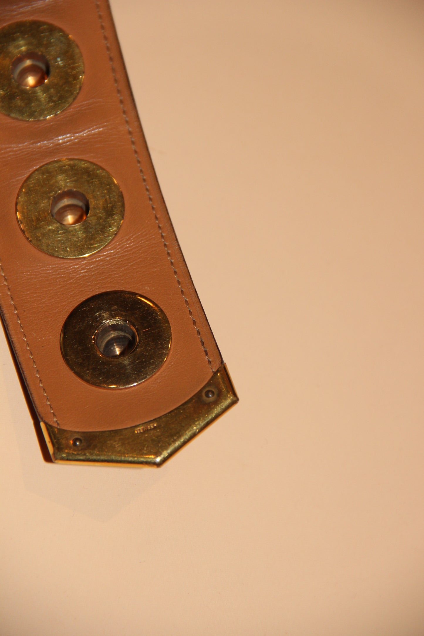 Ceinture Hermès bordeaux avec médaillons