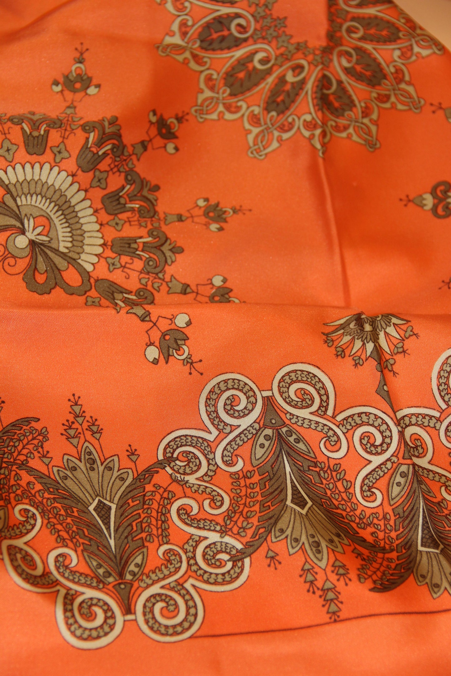 Carré de soie HERMES signé Henri d’Origny