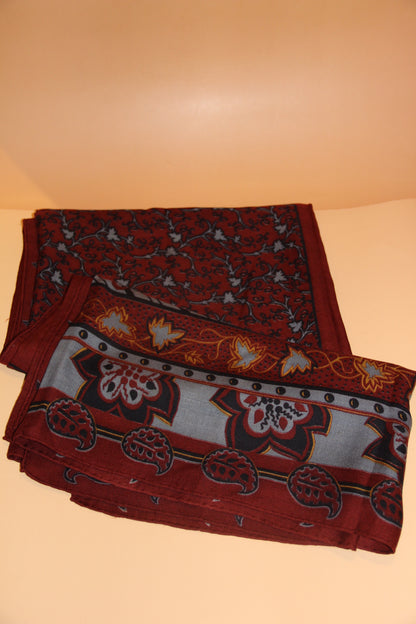 Grand Châle Hermès cachemire et soie sous Christine Henry