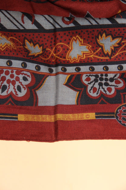 Grand Châle Hermès cachemire et soie sous Christine Henry