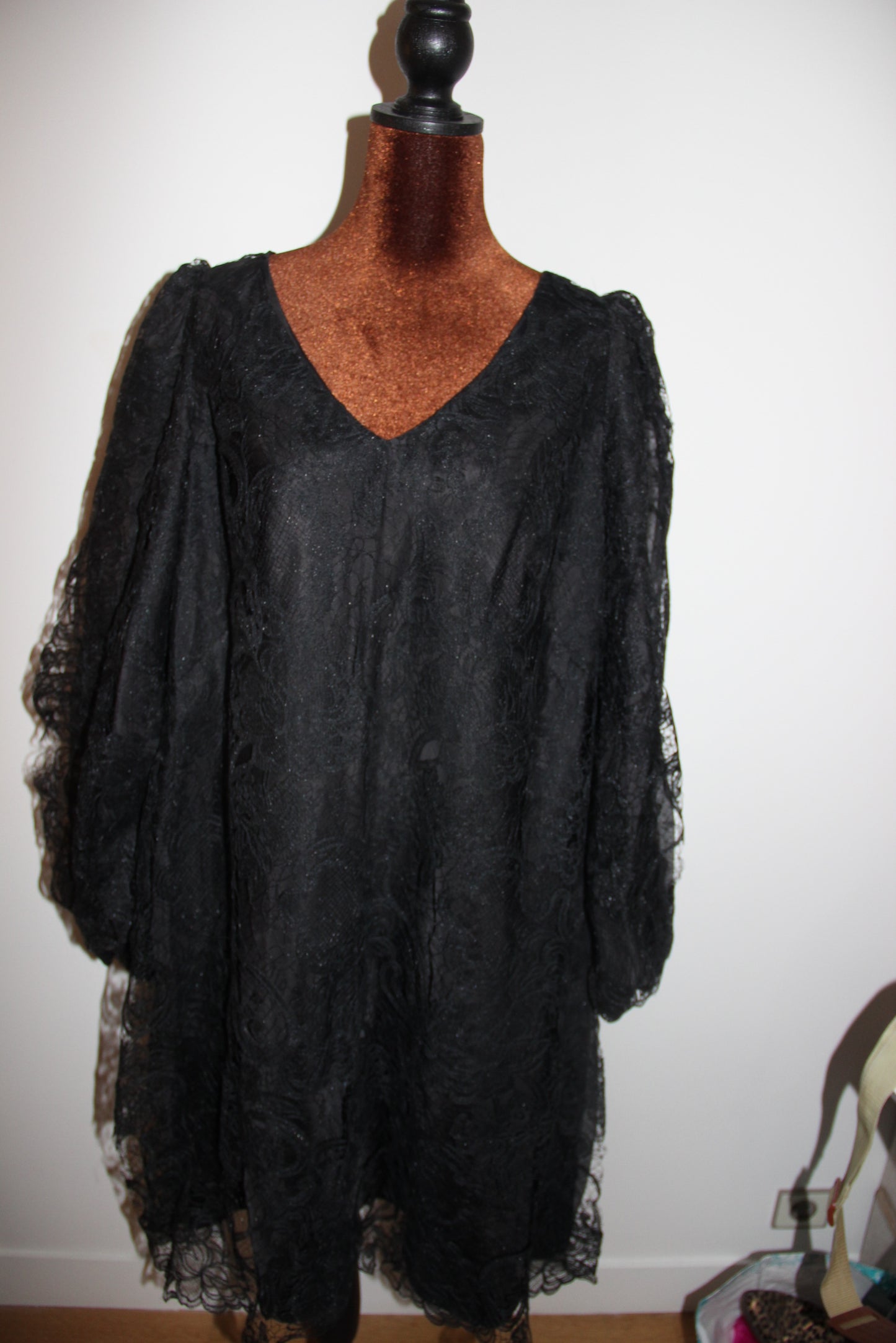 Robe Max Chaoul de couture noire en dentelle T. XXL /44