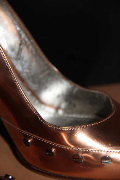 Escarpins Dolce & Gabbana Pumps cloutés cuir bronze T. 40