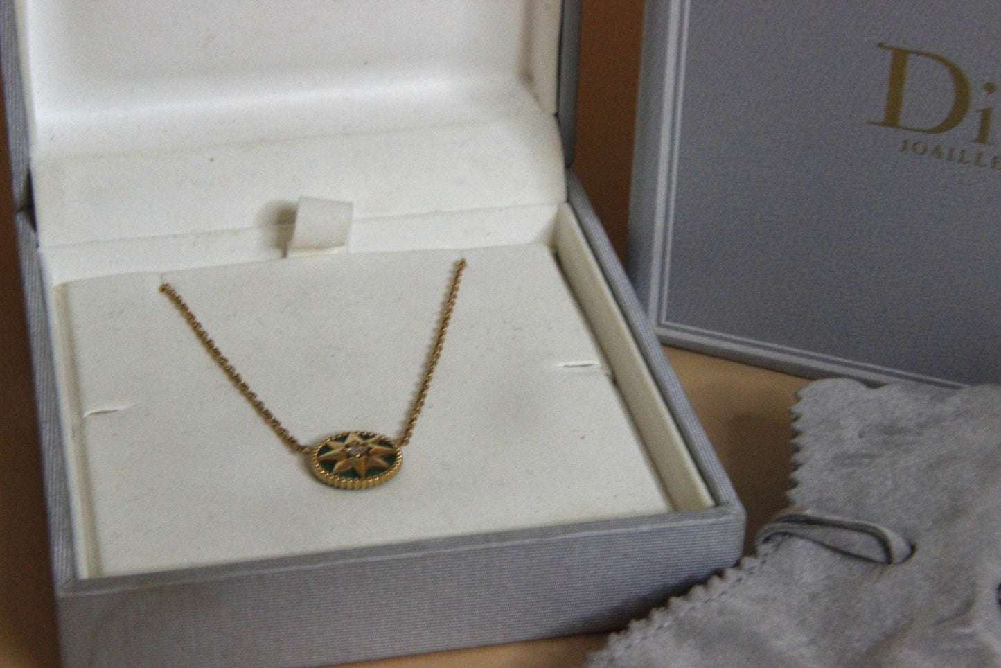 Collier Dior Rose des Vents en Or jaune et diamant