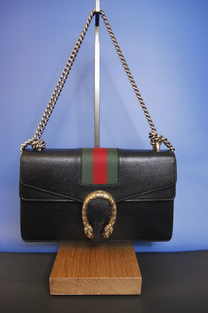 Sac à main GUCCI modèle 'Dionysus' en cuir noir