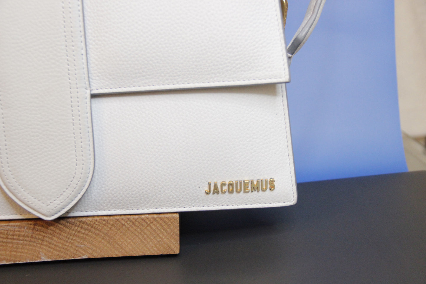 Sac JACQUEMUS modèle Le Grand Bambino blanc