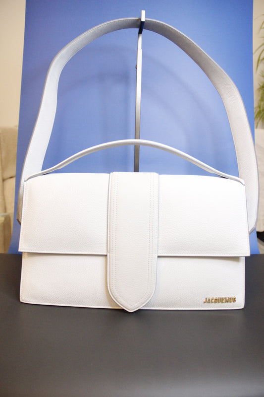 Sac JACQUEMUS modèle Le Grand Bambino blanc