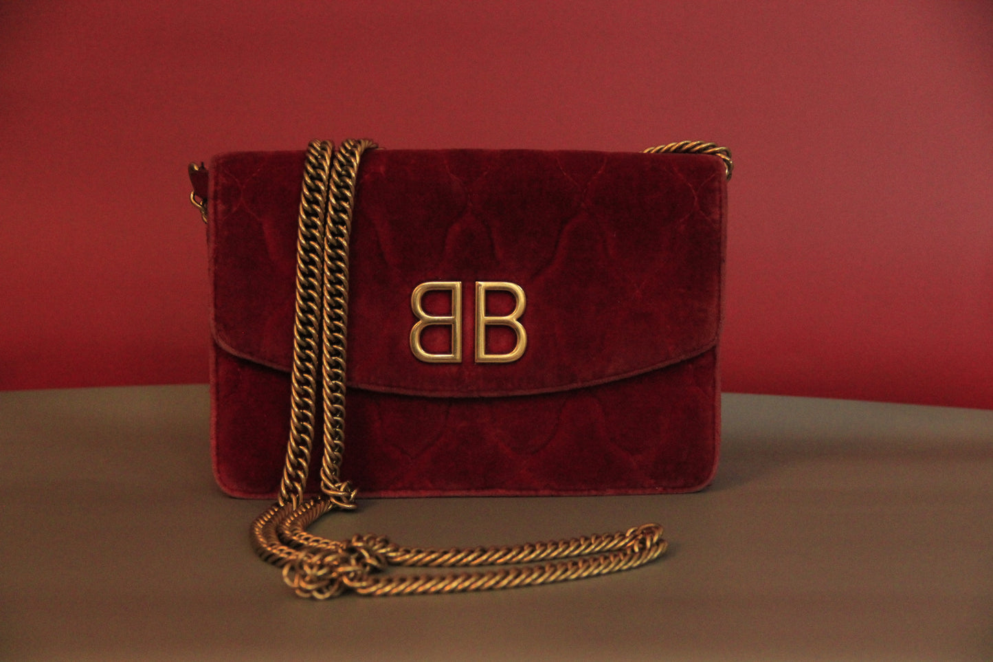 Sac à main Balenciaga 'BB Chain wallet on chain' en velours bordeaux