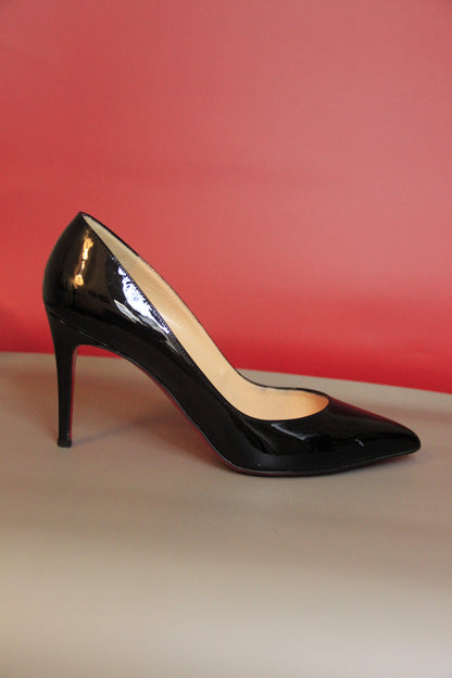 Escarpins Christian Louboutin vernis noir taille 40