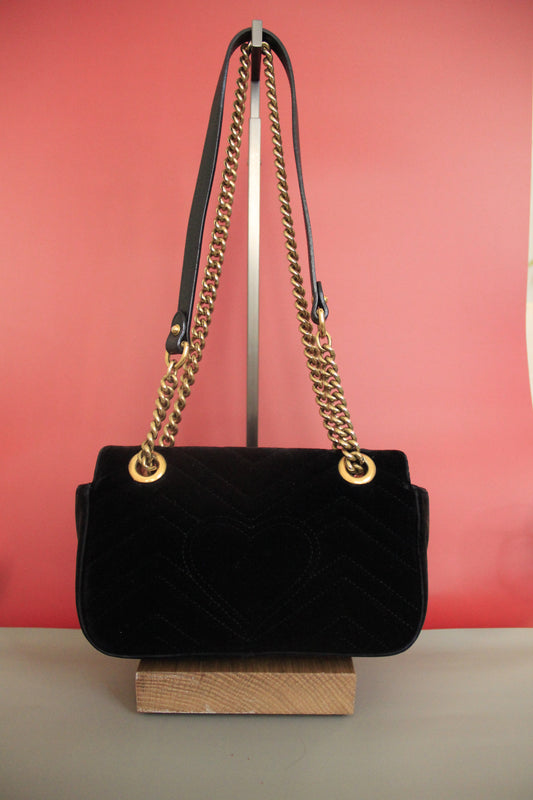 Sac à main GUCCI en velours marron, modèle Marmont