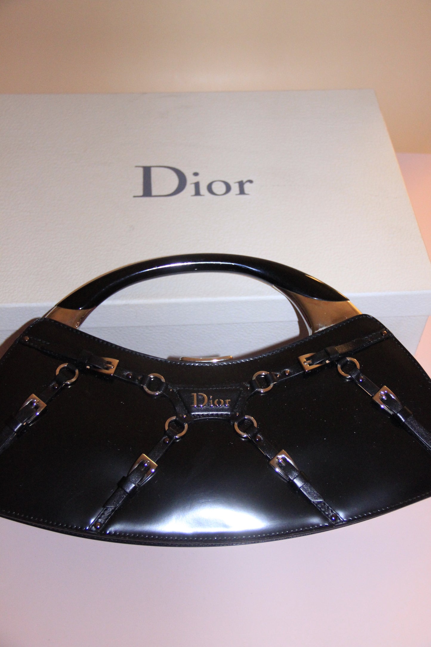 Sac Dior Bondage cuir vernis noir by Galliano